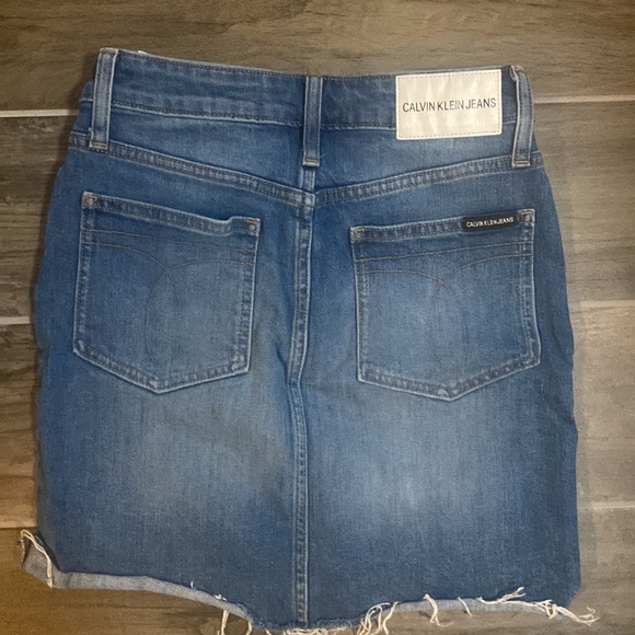 Calvin Klein Jean skirt - Picture 2 of 3